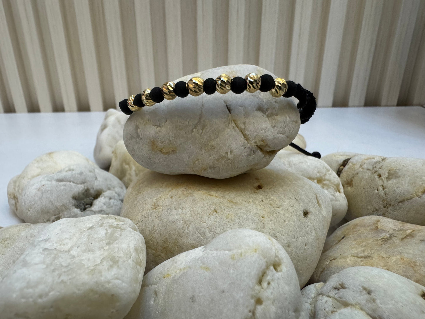 Pulsera tejida