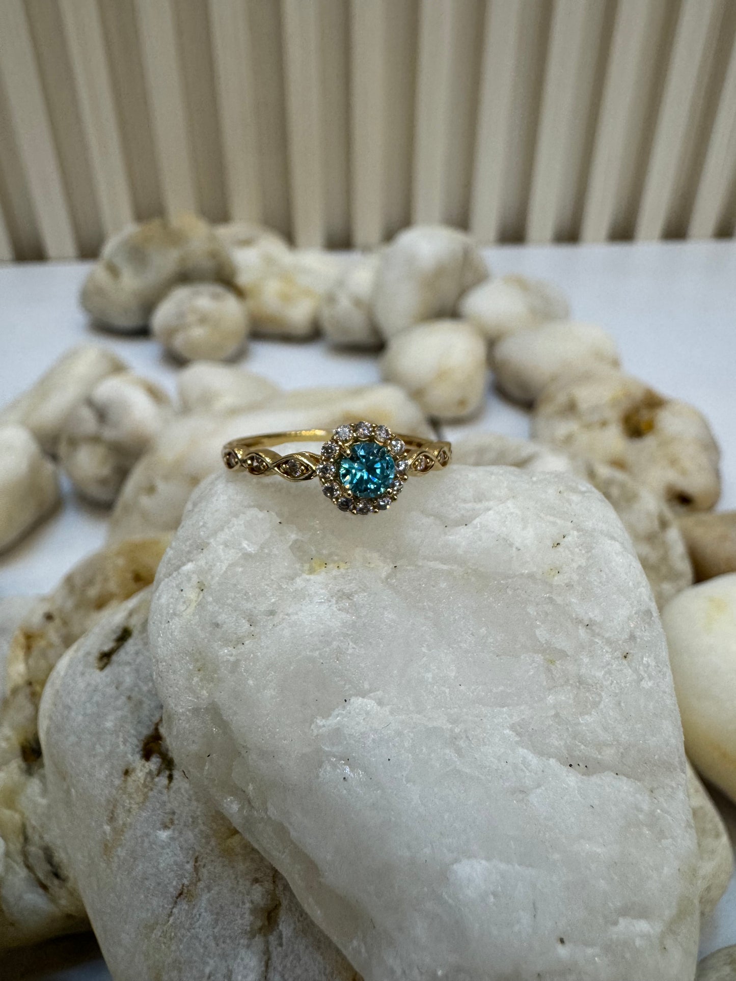 Turquoise gold